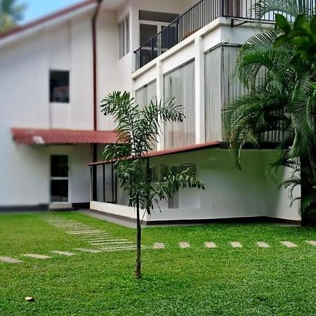 Urban Breeze Kundasale Exterior foto